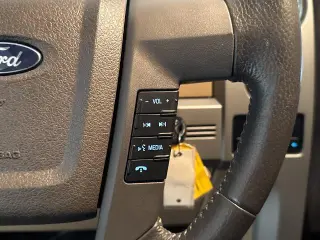 Ford F-150 2014 4x4 Lariat 4dr SuperCrew Styleside 5.5 ft. SB