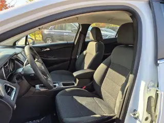 Chevrolet Cruze 2017 LT Auto 4dr Sedán