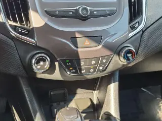 Chevrolet Cruze 2017 LT Auto 4dr Sedán