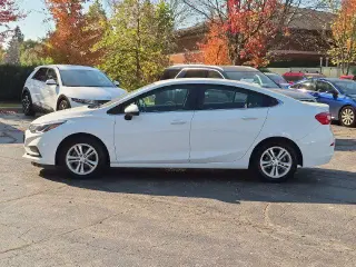 Chevrolet Cruze 2017 LT Auto 4dr Sedán