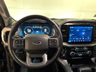 Ford F-150 2023 4x4 Lariat 4dr SuperCrew 5.5 ft. SB