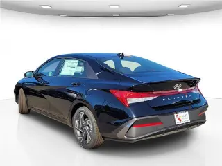 Hyundai ELANTRA Hybrid 2025 SEL Sport 4dr Sedán