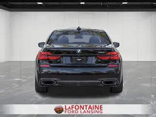 Serie 7 BMW 2019 740i 4dr Sedán