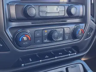 GMC Sierra 1500 2015 4x4 SLE 4p Cabasión de Tripulación 5.8 pies de Caja Corta