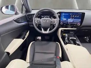 Lexus NX 350 2023 tracción en las cuatro ruedas Premium 4p Crossover