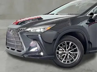 Lexus NX 350 2023 tracción en las cuatro ruedas Premium 4p Crossover
