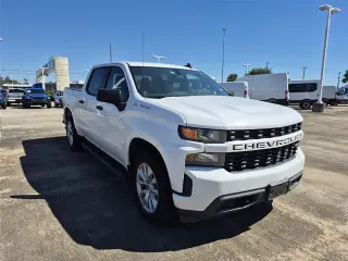 Chevrolet Silverado 1500 2020 4x2 Custom 4 puertas Crew Cab 5.8 ft. SB