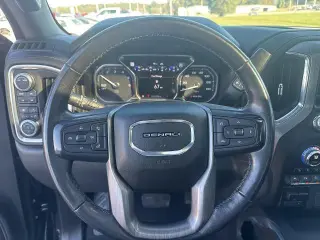 GMC Sierra 1500 2020 4x4 Denali 4dr Crew Cab 5.8 ft. SB