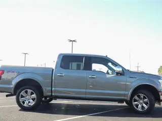 Ford F-150 2019 4x4 Lariat 4dr SuperCrew 5.5 ft. SB