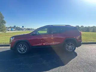SUV GMC Terrain 2024 AWD SLT 4dr
