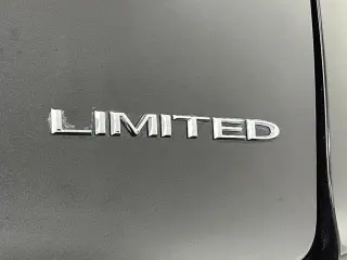 Chrysler Pacifica 2023 Limited 4dr Mini-Van