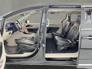 Chrysler Pacifica 2023 Limited 4dr Mini-Van
