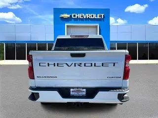 Chevrolet Silverado 1500 2026 4x2 Custom 4dr Crew Cab 5.8 ft. SB