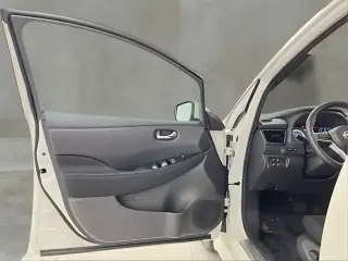 Nissan LEAF 2025 SV PLUS 4dr Hatchback