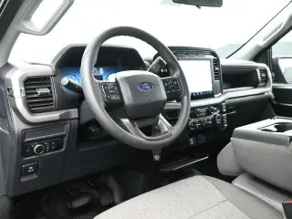 Ford F-150 2024 4x4 XL 4dr SuperCrew 5.5 ft. SB