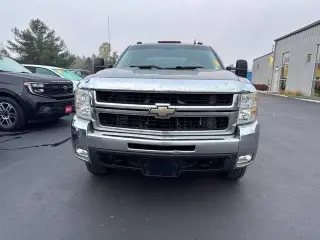 Chevrolet Silverado 3500HD 2008 4WD LTZ 4dr Crew Cab LB DRW