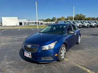 Chevrolet Cruze 2013 LS Auto 4p Sedan con 1SB