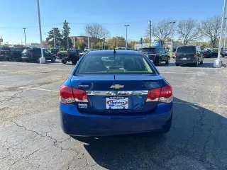 Chevrolet Cruze 2013 LS Auto 4p Sedan con 1SB