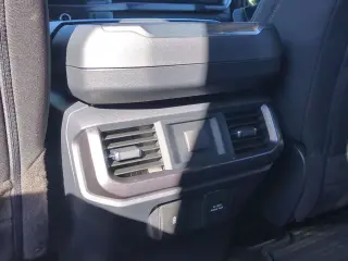 Ford F-150 2023 4x4 XLT 4p SuperCrew 5.5 ft. CB