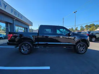 Ford F-150 2023 4x4 XLT 4p SuperCrew 5.5 ft. CB