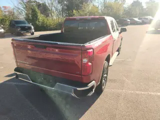 Chevrolet Silverado 1500 2022 4x4 LT cabina de 4 puertas 5.8 pies SB con 1LT