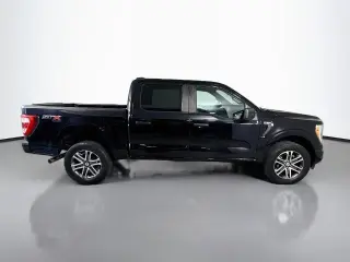 Ford F-150 2022 4x4 XL 4dr SuperCrew 5.5 ft. SB