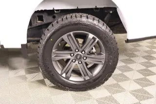 Ford F-150 2023 4x4 XLT 4dr SuperCrew 5.5 ft. SB