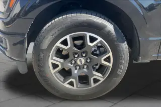 Ford F-150 2025 4x2 STX 4dr SuperCrew 5.5 pies SB
