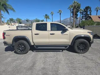 Chevrolet Colorado 2023 4x4 Trail Boss 4dr Crew Cab 5 ft. SB