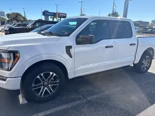 Ford F-150 2023 4x2 XL 4dr SuperCrew 5.5 ft. SB