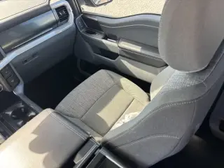 Ford F-150 Lightning 2023 AWD XLT 4dr SuperCrew 5.5 ft. SB