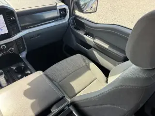 Ford F-150 Lightning 2023 AWD XLT 4dr SuperCrew 5.5 ft. SB