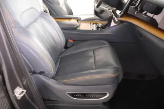 Jeep Grand Wagoneer 2022 4x4 Series II SUV de 4 puertas