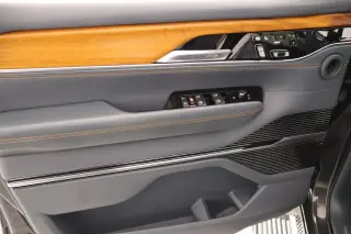 Jeep Grand Wagoneer 2022 4x4 Series II SUV de 4 puertas