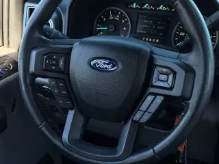 Ford F-150 2018 4x4 XLT 4dr SuperCrew 5.5 ft. SB