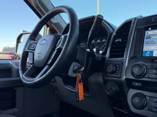 Ford F-150 2018 4x4 XLT 4dr SuperCrew 5.5 ft. SB