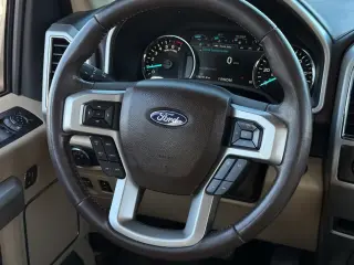 Ford F-150 2020 4x4 Lariat 4dr SuperCrew 5.5 ft. SB