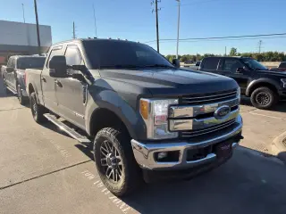 Ford F-250 Super Duty 2017 4x4 Lariat 4dr Crew Cab 6.8 ft. SB Pickup