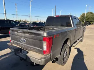 Ford F-250 Super Duty 2017 4x4 Lariat 4dr Crew Cab 6.8 ft. SB Pickup
