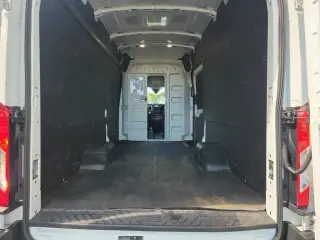Ford Transit 2024 350 HD 3dr LWB Tech Roof DRW Extended Cargo Van con GVWR de 9950 lb.