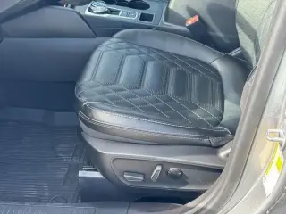 Ford Escape 2023 AWD Platinum 4dr SUV