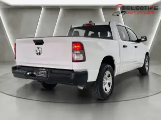 Ram 1500 2023 4x2 Tradesman 4dr Cabina de Tripulação 5.6 ft. SB Pickup