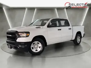 Ram 1500 2023 4x2 Tradesman 4dr Cabina de Tripulação 5.6 ft. SB Pickup