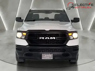 Ram 1500 2023 4x2 Tradesman 4dr Cabina de Tripulação 5.6 ft. SB Pickup