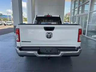 Ram 1500 2023 4x2 Big Horn 4p Cubierta Cuadrada Quad Cab 6.4 ft. CA Camioneta Corta