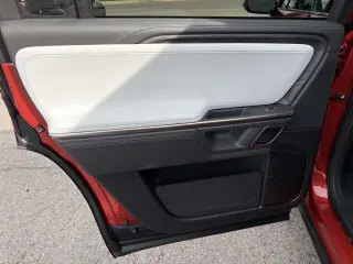 2024 Rivian R1S