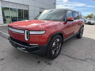2024 Rivian R1S