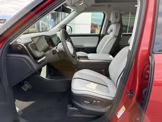 2024 Rivian R1S
