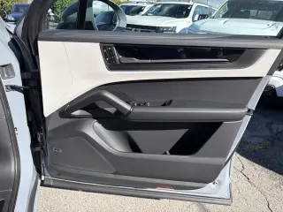 2026 Porsche Cayenne