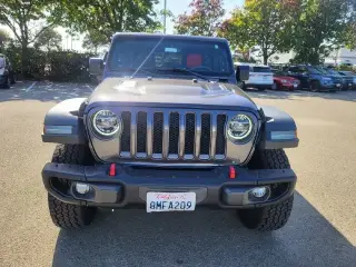 Jeep Wrangler Unlimited 2018 4x4 Rubicon 4p SUV (lanzamiento a mitad de año)